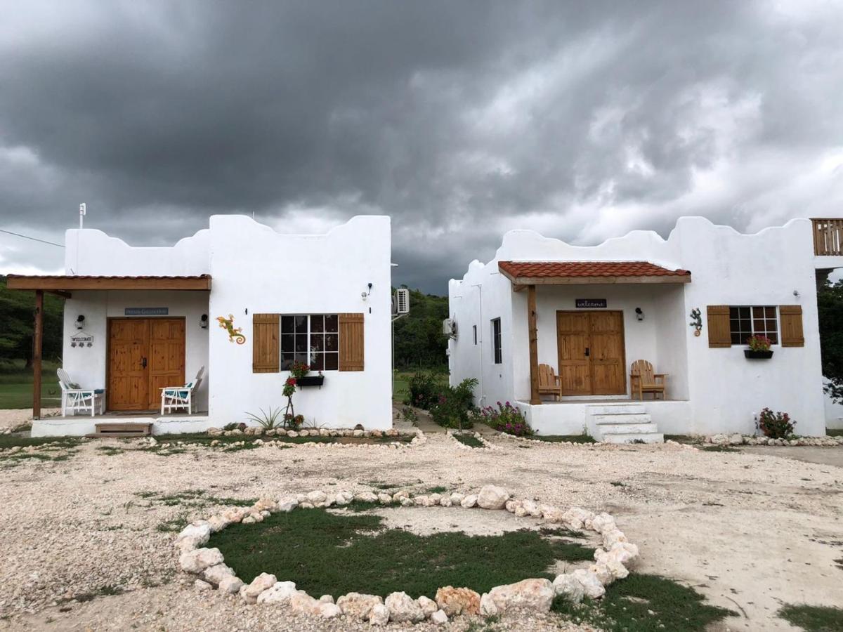 Villa Azteca *