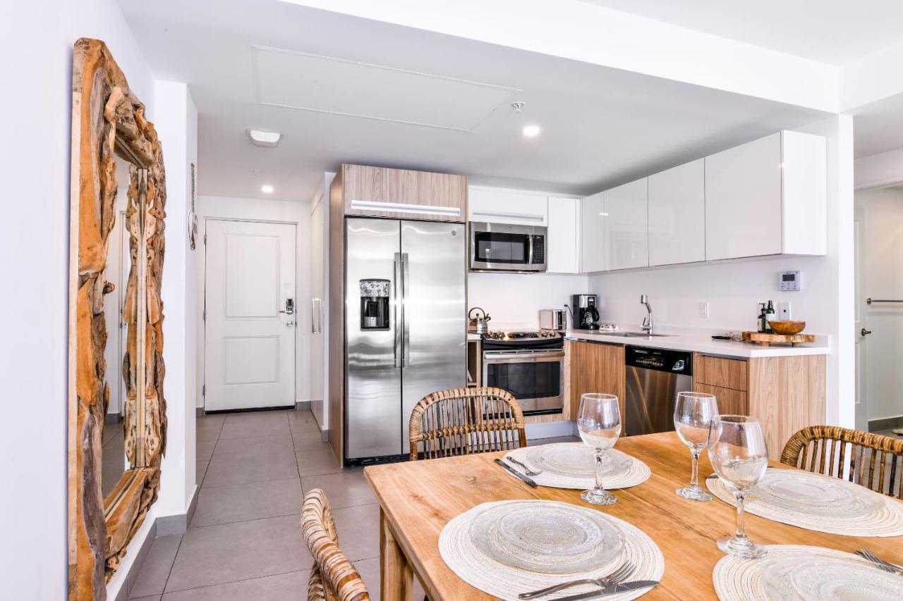 Apartment Stylish Luxury Condo, Location, Ocean View, Pool Oranjestad