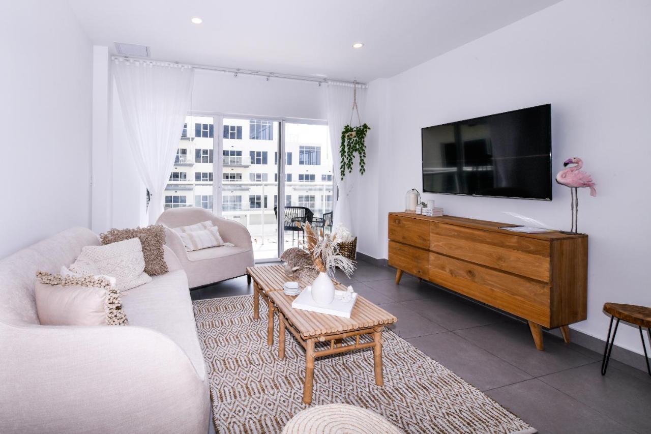 Apartment Stylish Luxury Condo, Location, Ocean View, Pool