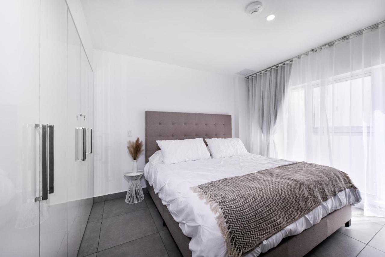 Apartment Stylish Luxury Condo, Location, Ocean View, Pool