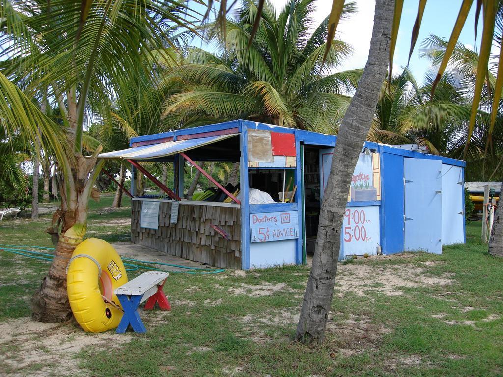 Resort Tamarind Reef Spa & Marina