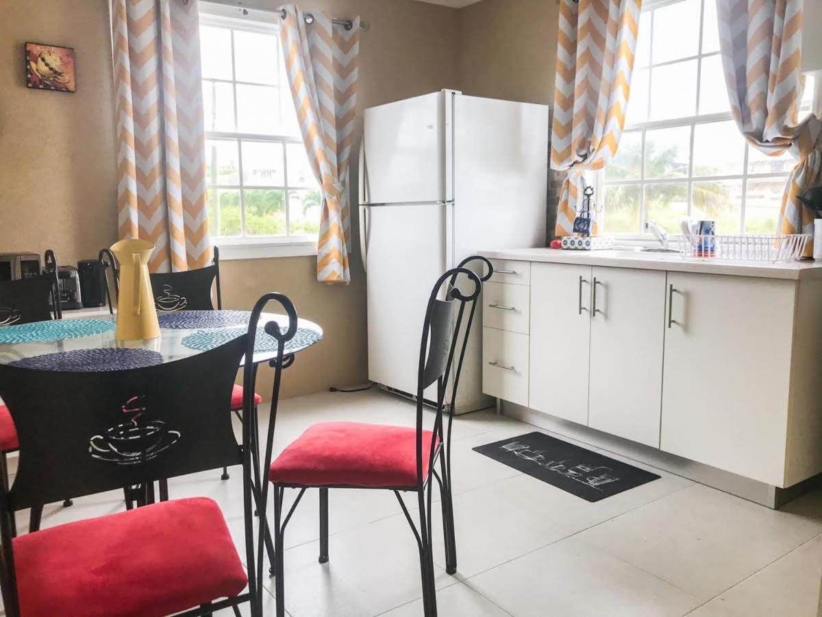 Fortescue Cherry Blossom Apartamento Saint Philip