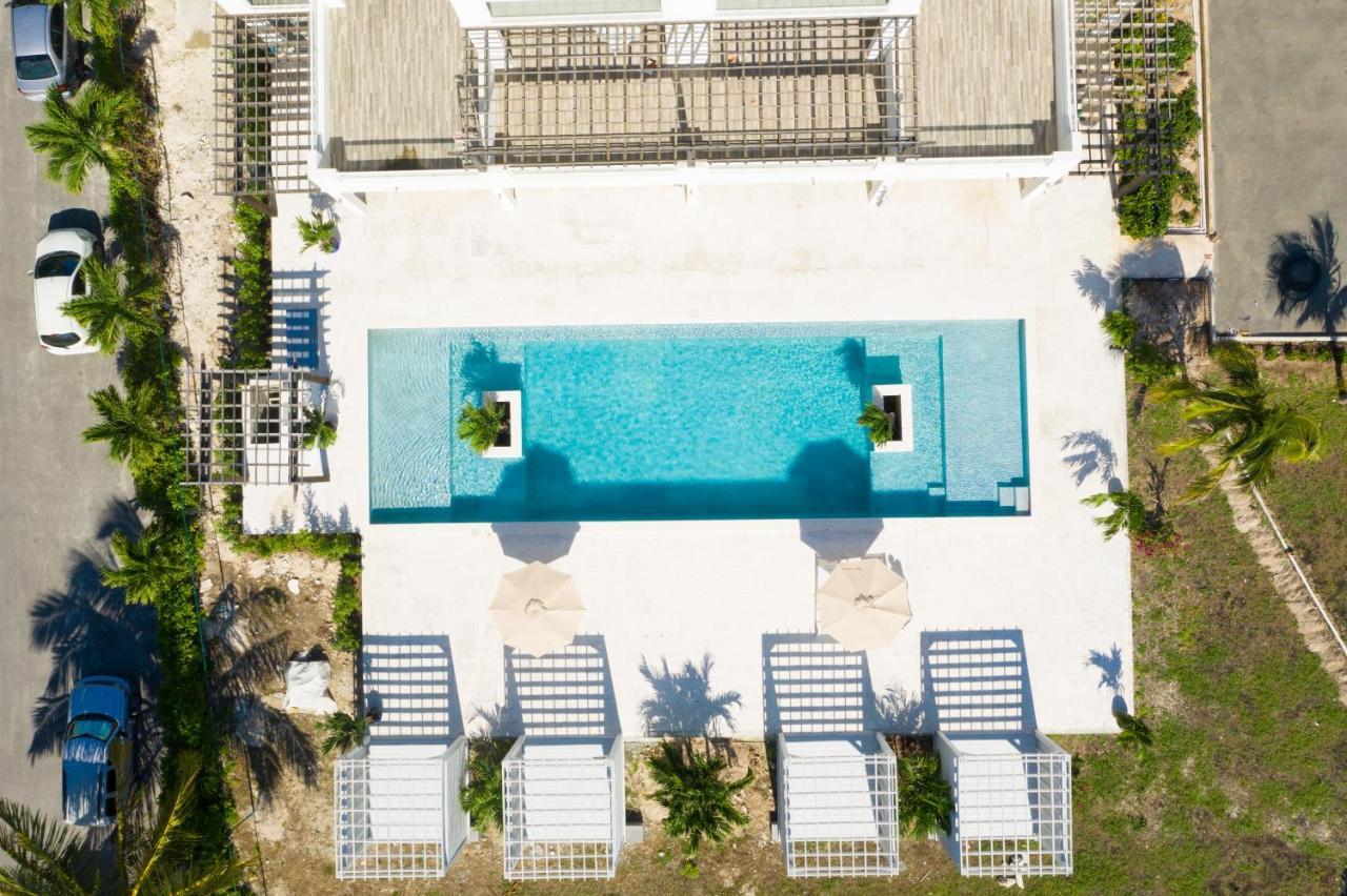 The Tides, Grace Bay