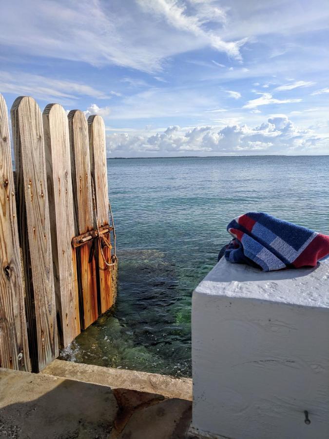 Water's Edge - Oceanfront With Private Pool * Nassau