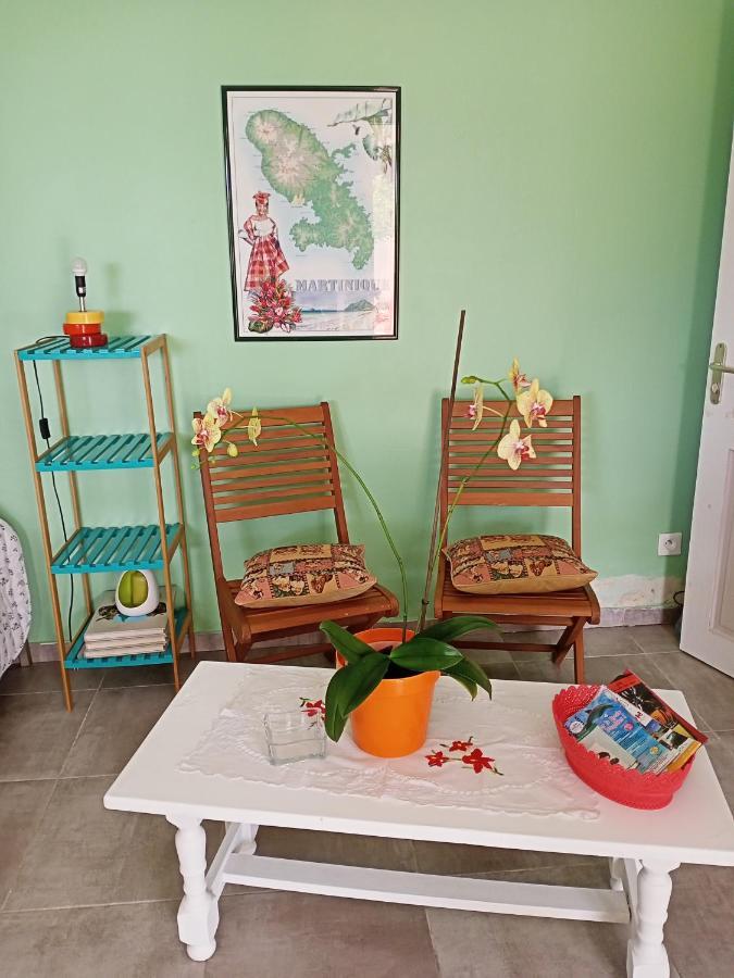 Paradis Cache - Confort Terrasse - Kybo Karaib Location - Pkg - Mtgne Apartment *