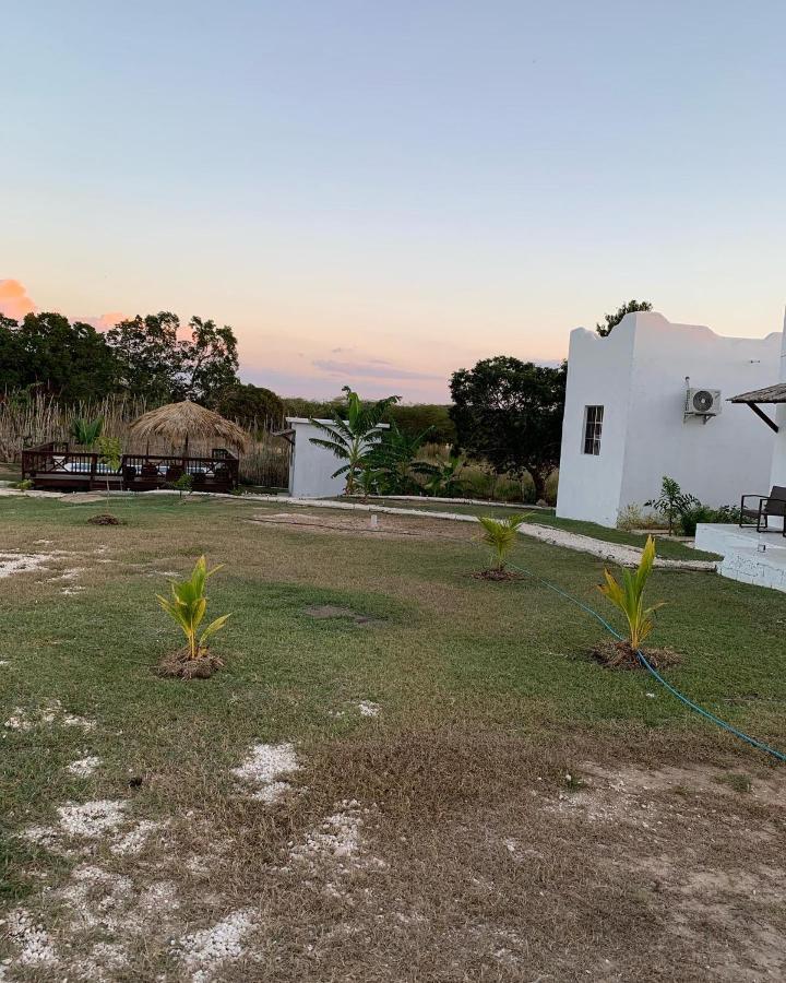 Azteca Villa