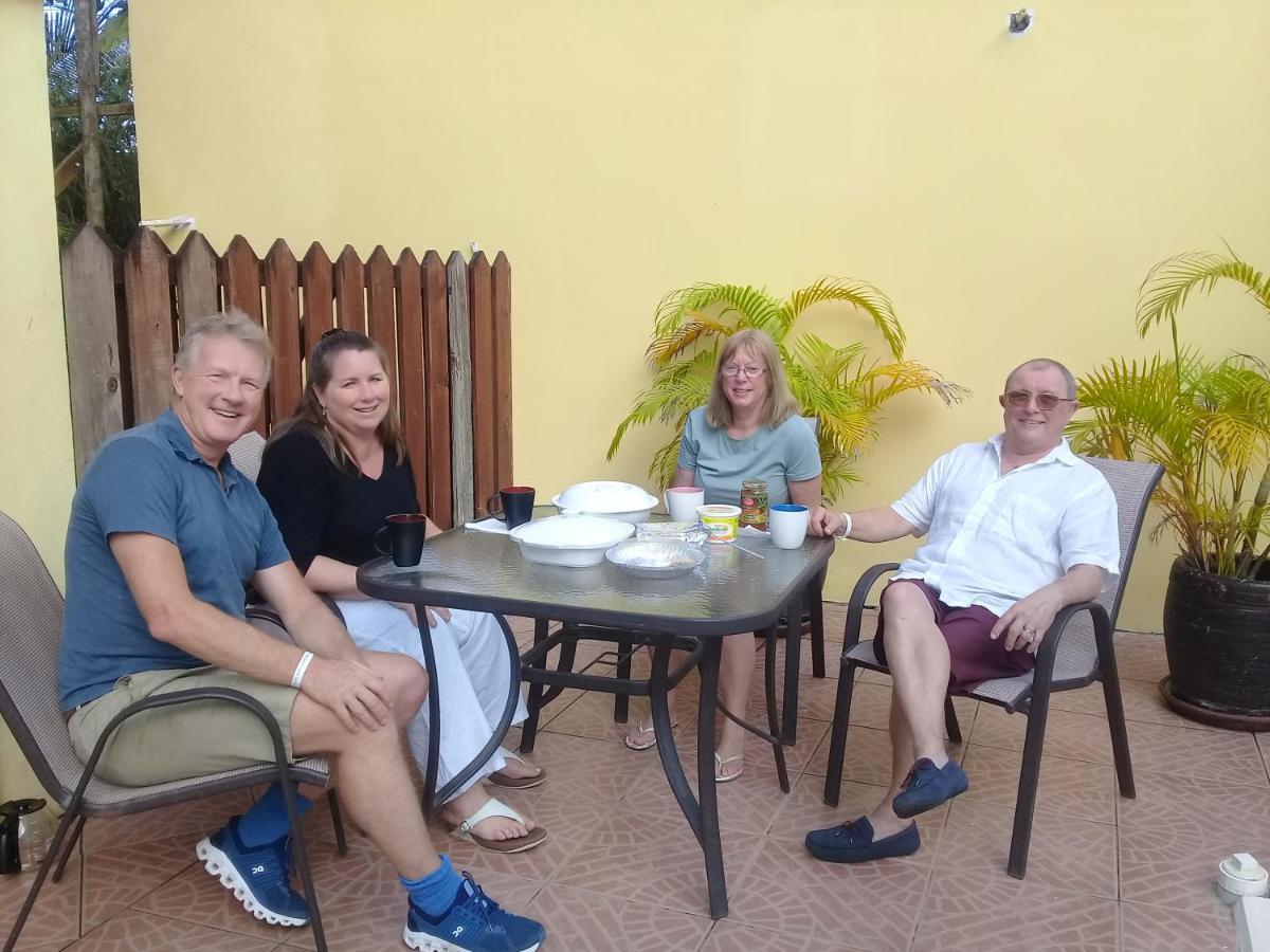Royal Escape - 1 * Anse La Raye