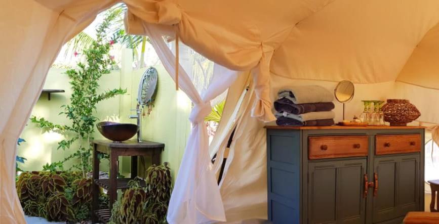 Luxury tent Wild Lotus Glamping Bolands