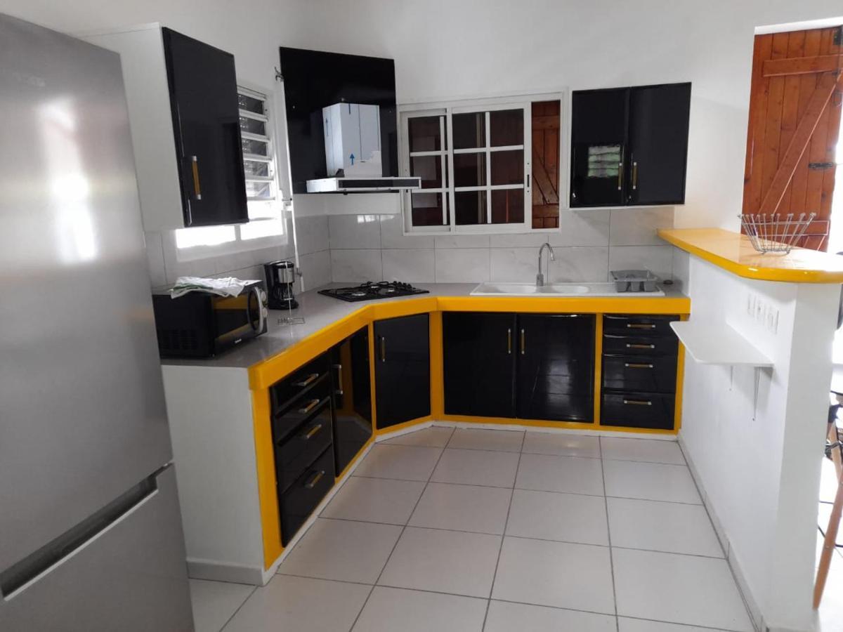 Apartamento Paradyse Den's Pres Sources D'eau Chaudes , Paisible , Vue Sur , Wifi