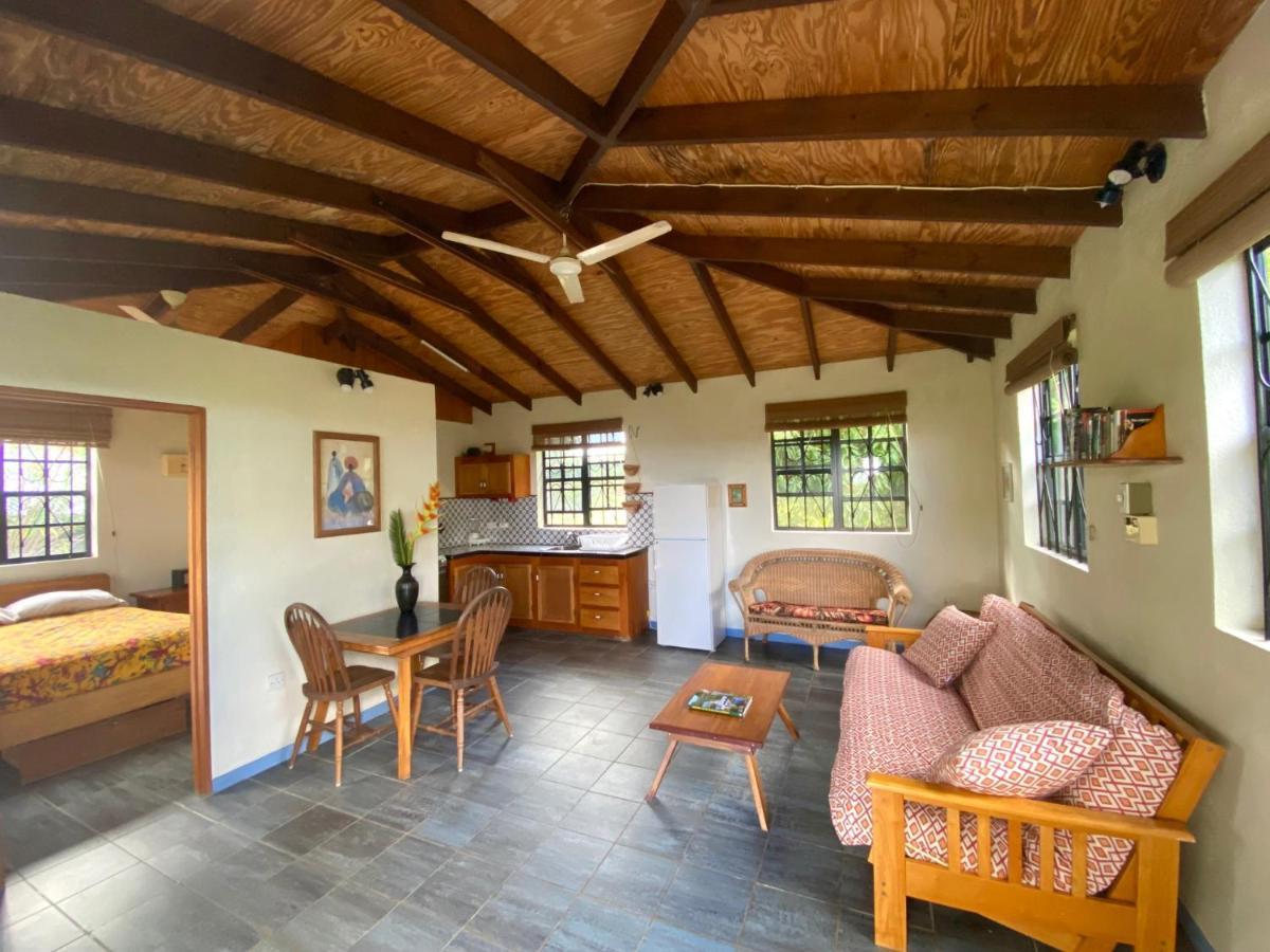 Sea Cliff Eco-cottages & Gin Distillery * Calibishie