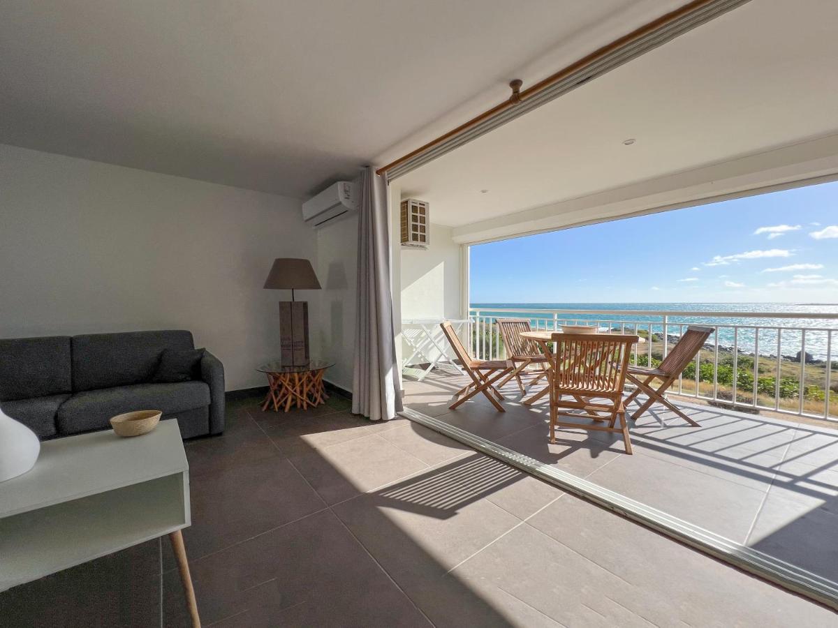 Front Line Unit 520 Ft2 - 48 M2, On Second Floor, Stunning Ocean View Cul de Sac