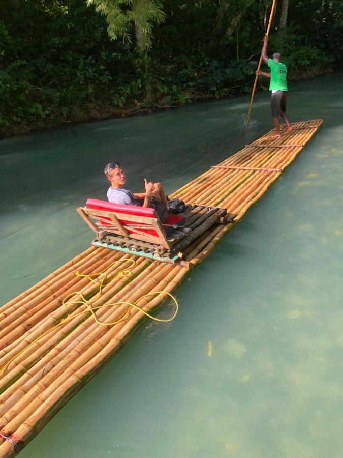 Pura Vida Jamaica