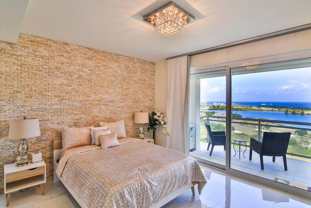Skyline Luxury 5 Star Maho