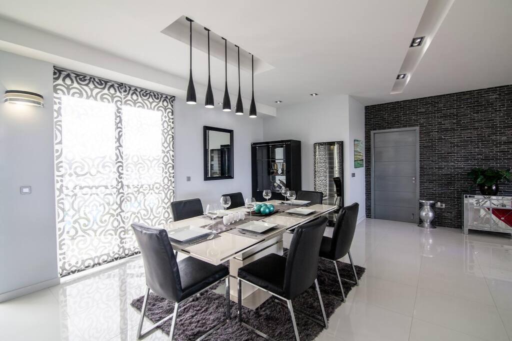 Skyline Luxury 5 Star *