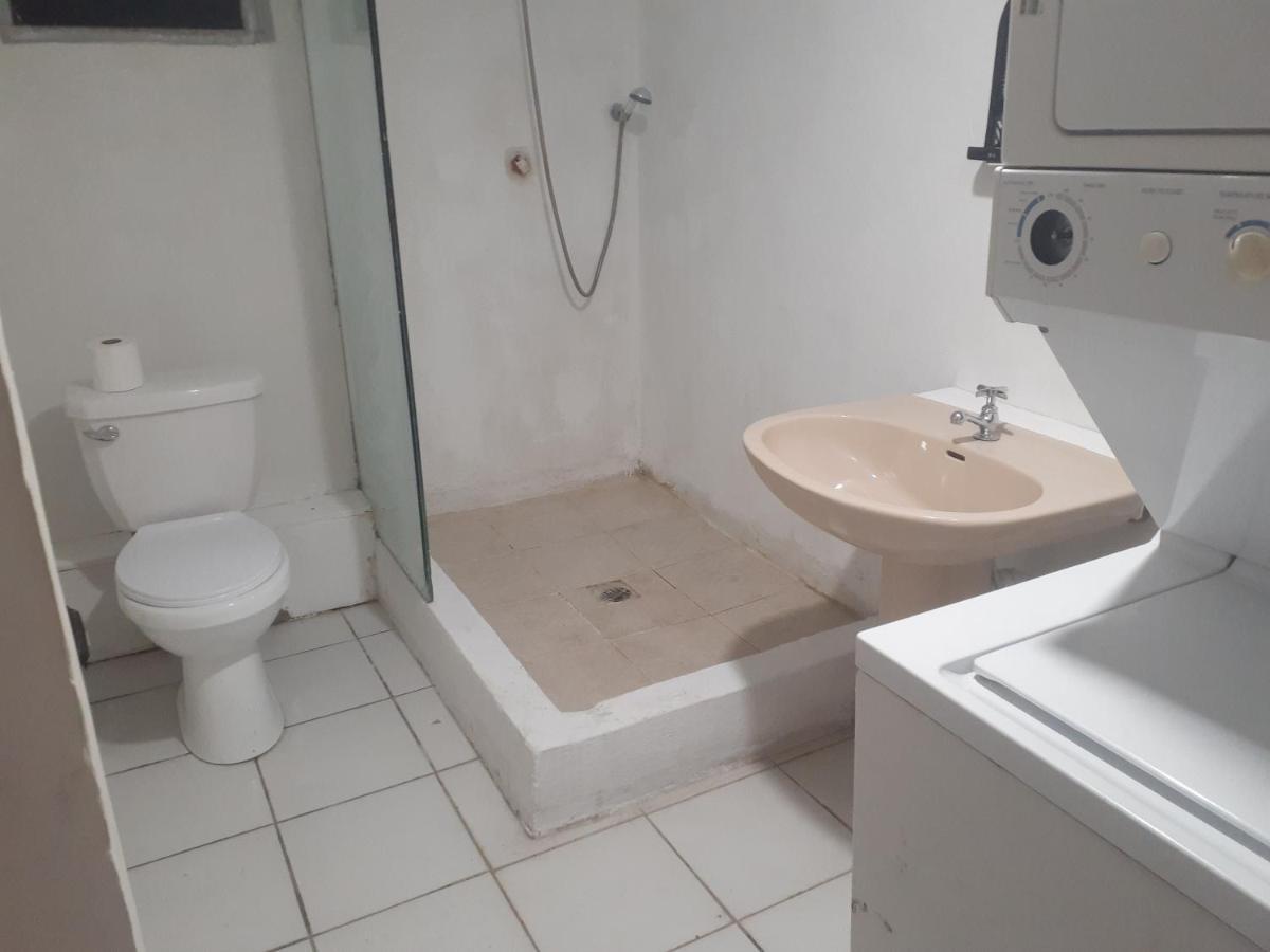Calinago Friendly Family Sxm Bed & Breakfast *