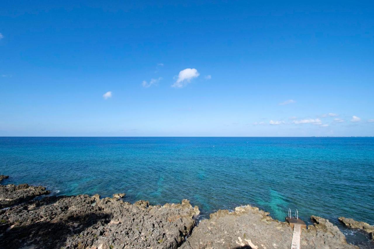 Dive Into Sunsets At The Residences * George Town