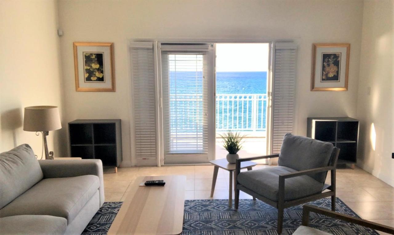 Apartment Dive Into Sunsets At The Residences *