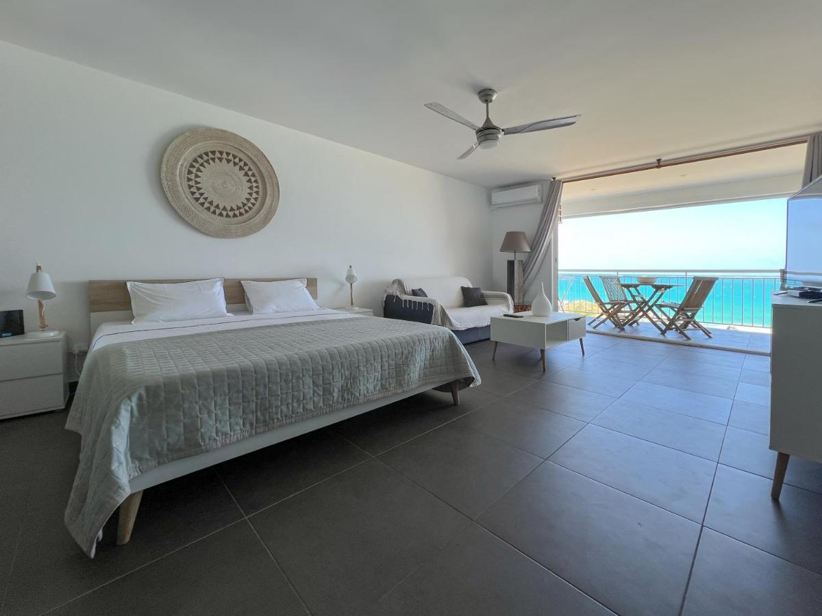Front Line Unit 520 Ft2 - 48 M2, On Second Floor, Stunning Ocean View *