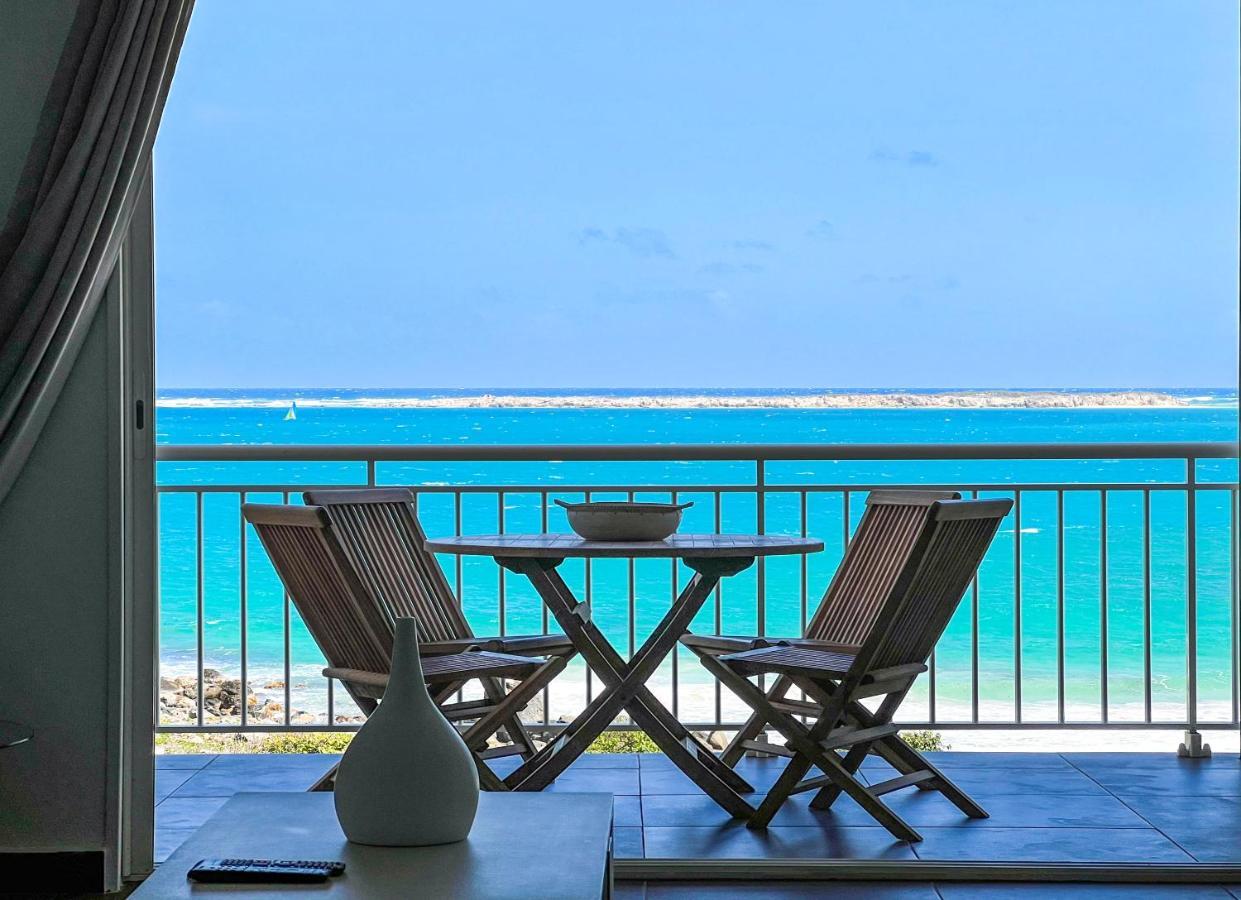 Front Line Unit 520 Ft2 - 48 M2, On Second Floor, Stunning Ocean View Apartamento Cul de Sac