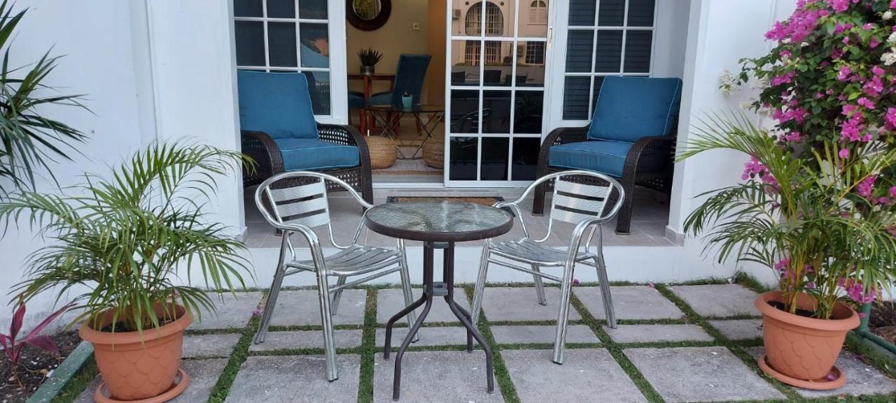Almond Grove At Castle Aparthotel Ocho Rios