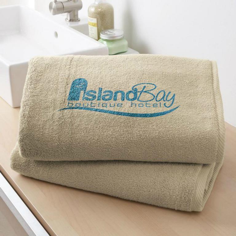 Island Bay Boutique Méro
