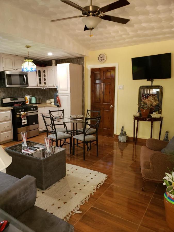 Cliffe Ranch * Mandeville