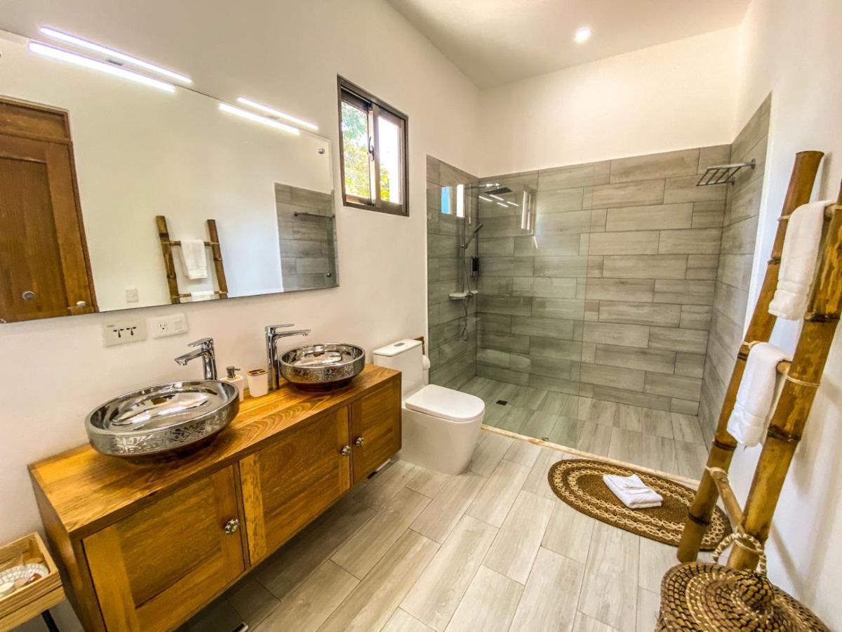 Calma, Luxury For Big Groups At The With Large Pool Villa *