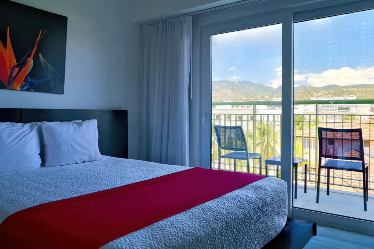 Hotel R