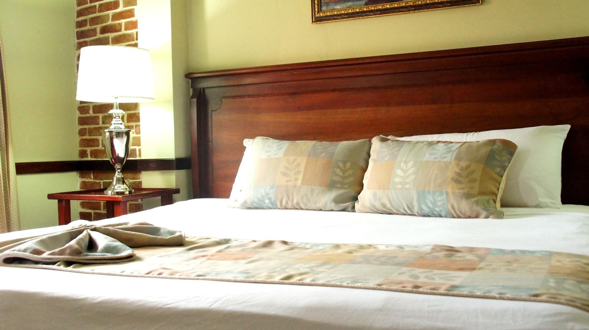 Platino & Casino Hotel 3*