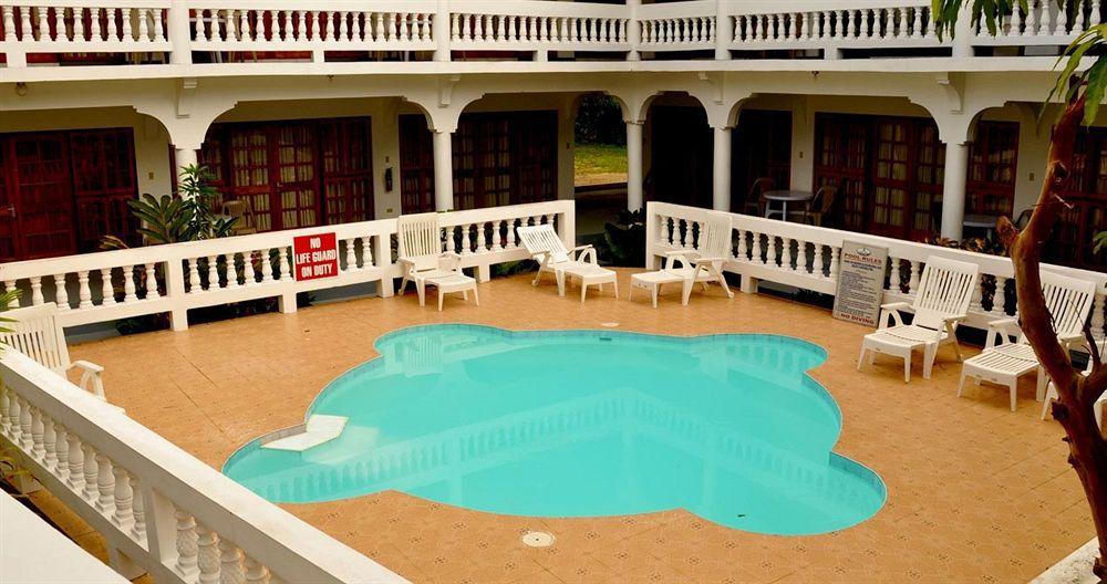 Pure Oasis Hotel 3*