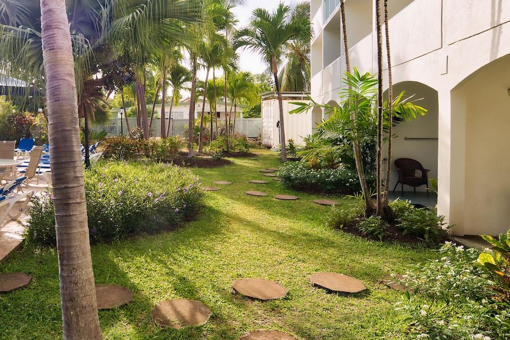 Time Out Resort 3*