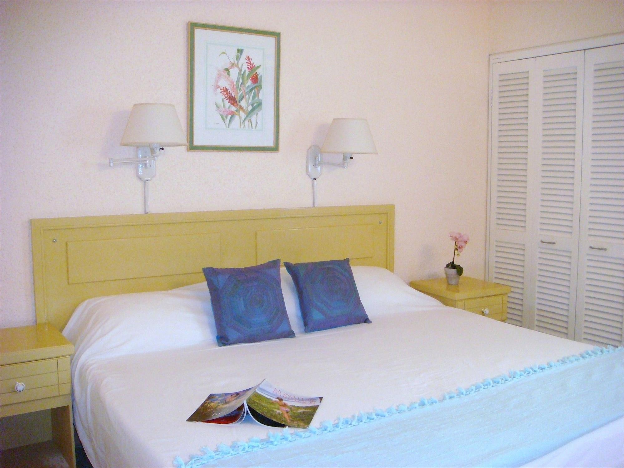 Plum Tree Club Apartamento Christ Church