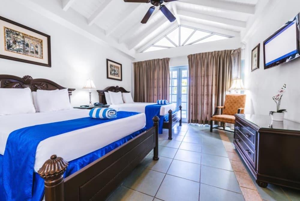 Savannah Beach Hotel