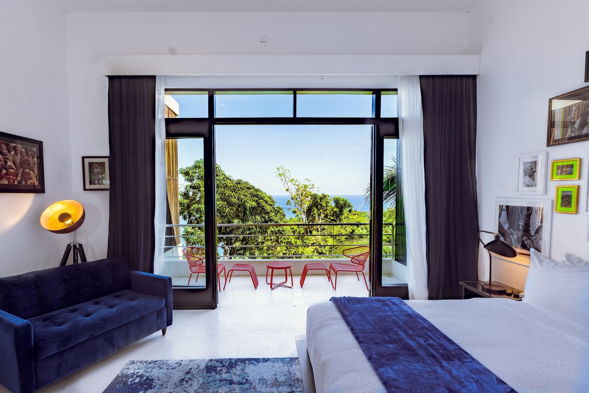 Geejam Hotel 4*