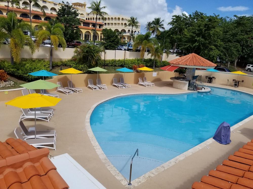Park Royal Club Cala Puerto Rico Aparthotel
