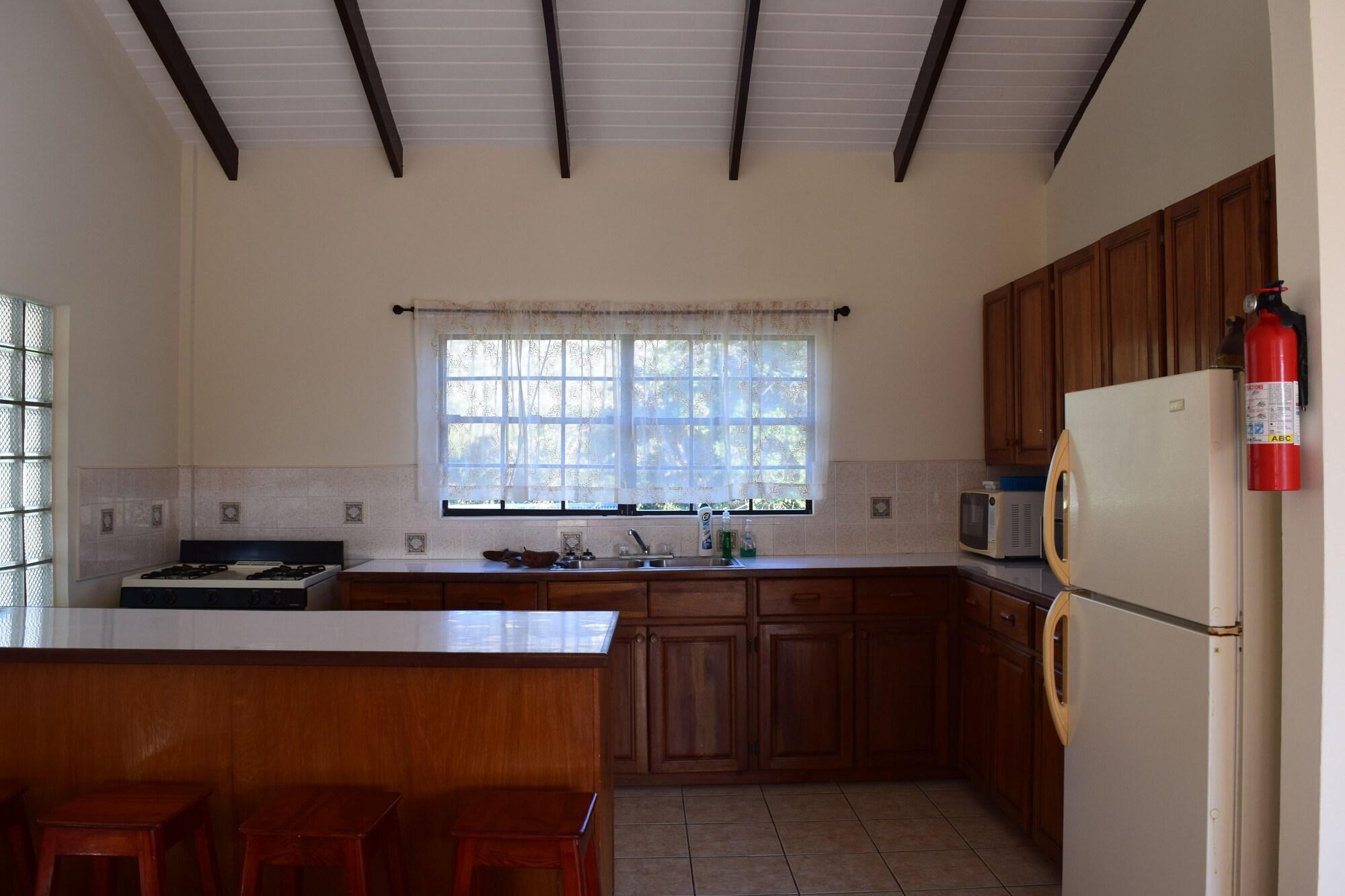 Laurena 2* Carriacou