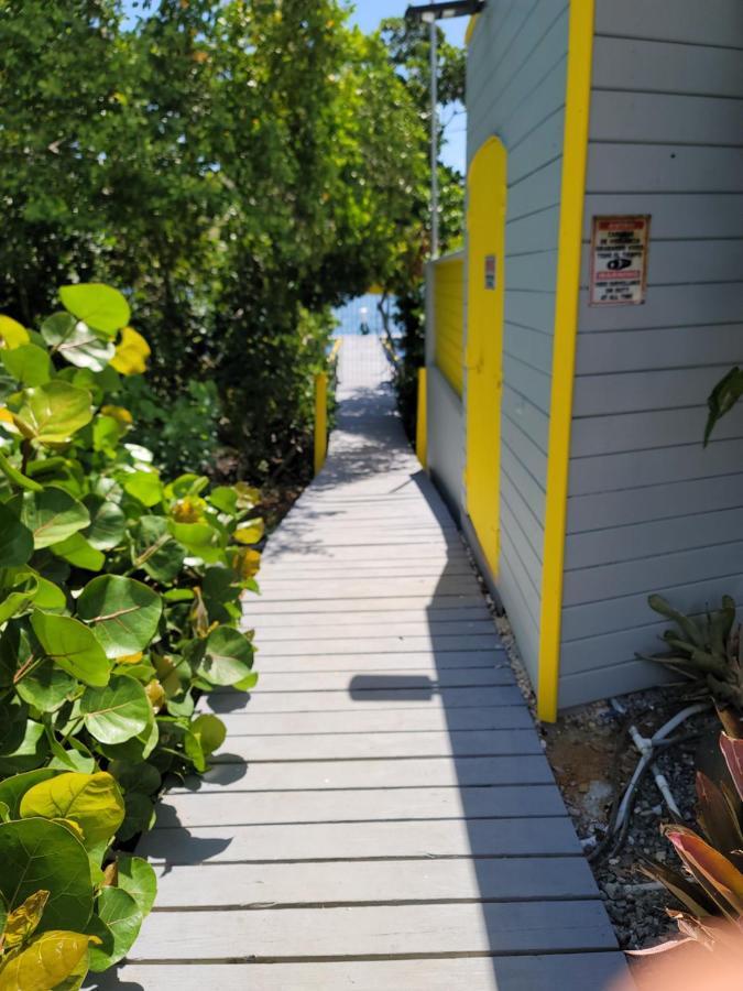 Always Summer Bay Front Guest house