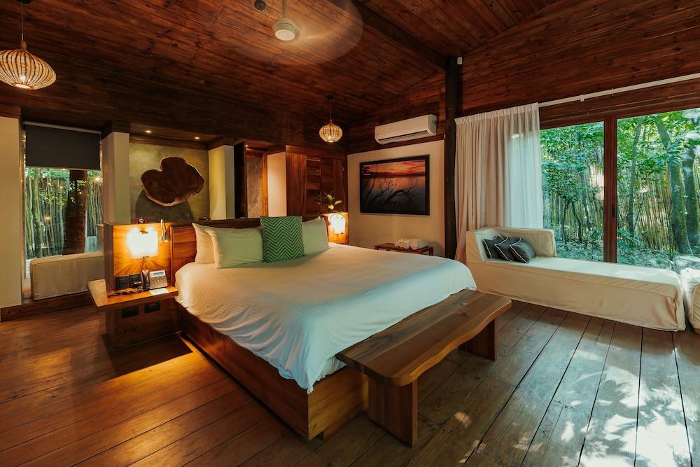 Casa Bonita Tropical & Spa Hotel 5*