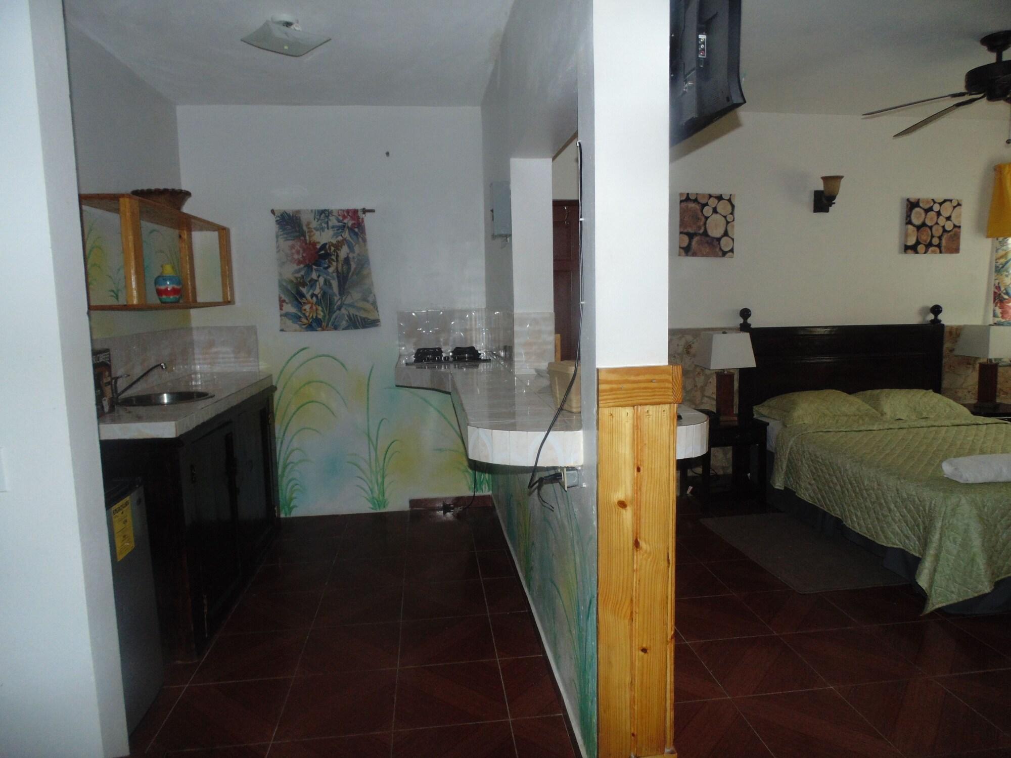 Metro Residences 3*