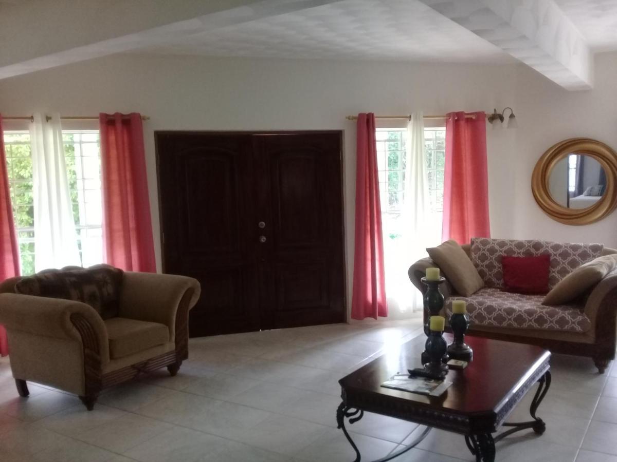 Guest house Royal Escape - 1 Anse La Raye