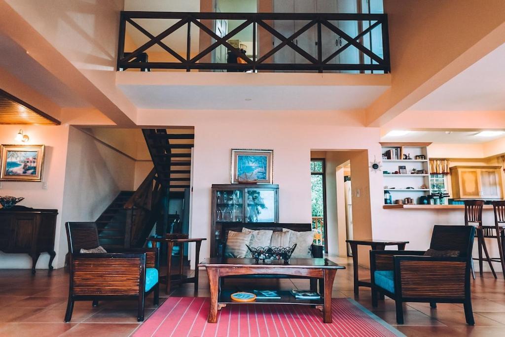 La Jolie - Luxury Ocean View Villa