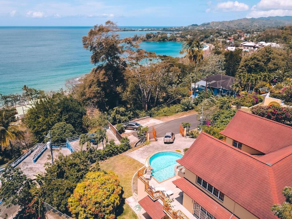La Jolie - Luxury Ocean View * Black Rock