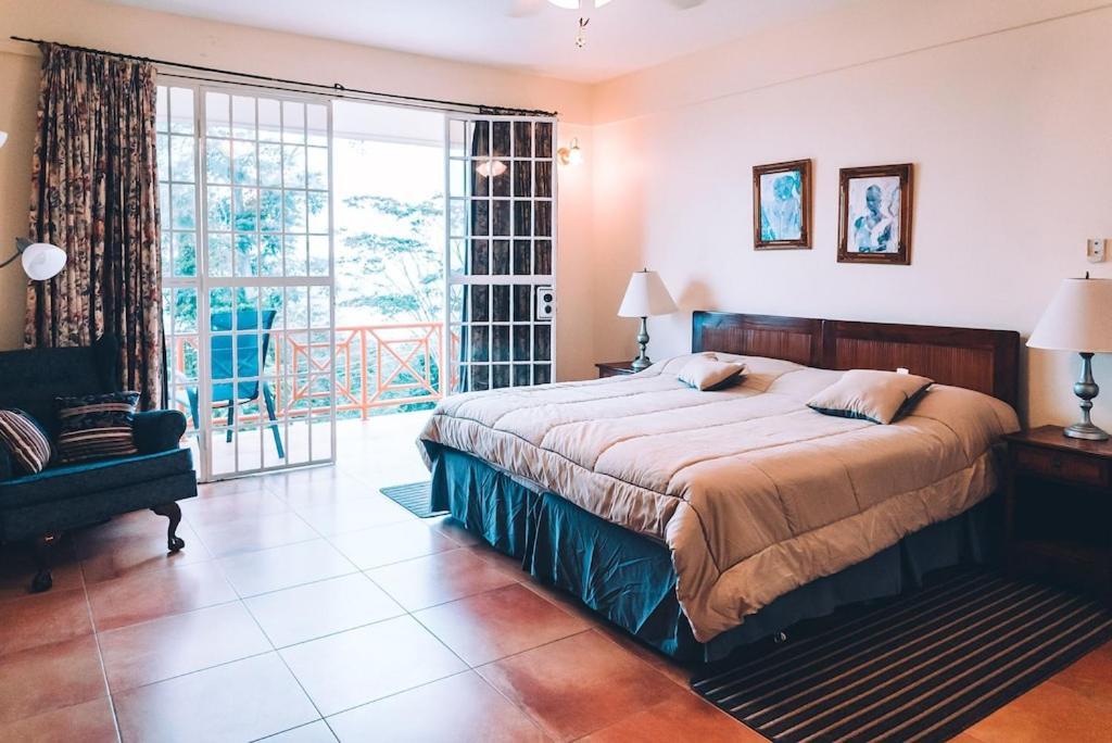 Villa La Jolie - Luxury Ocean View