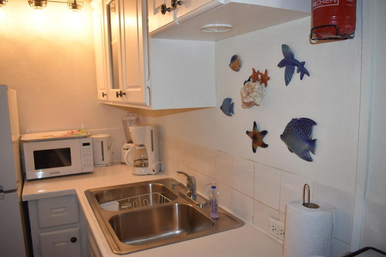 Flamboyant Beach House * Saint James
