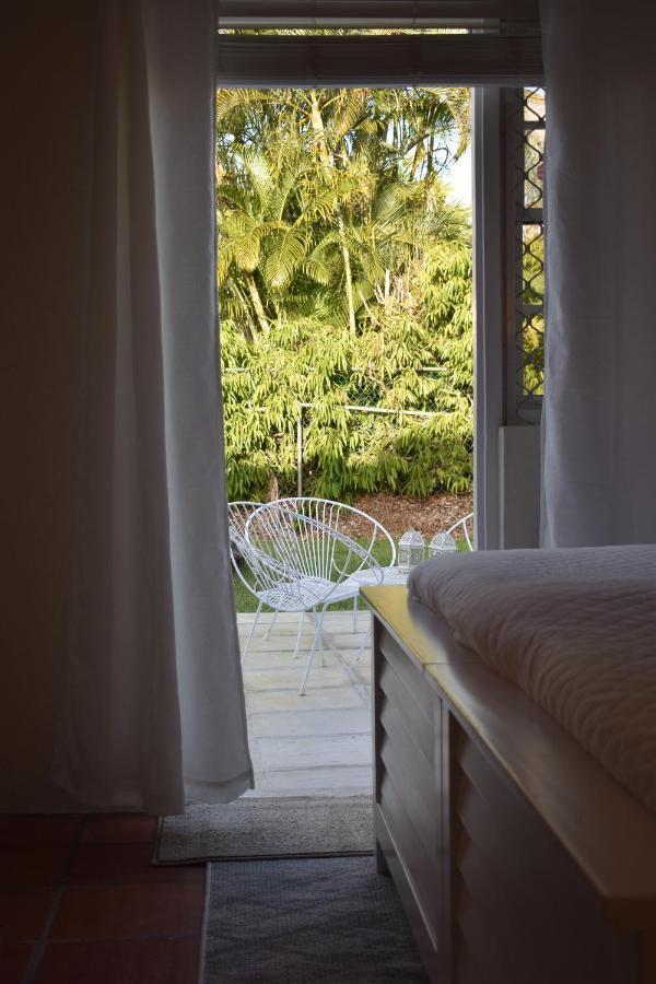 Flamboyant Beach House Holiday home *