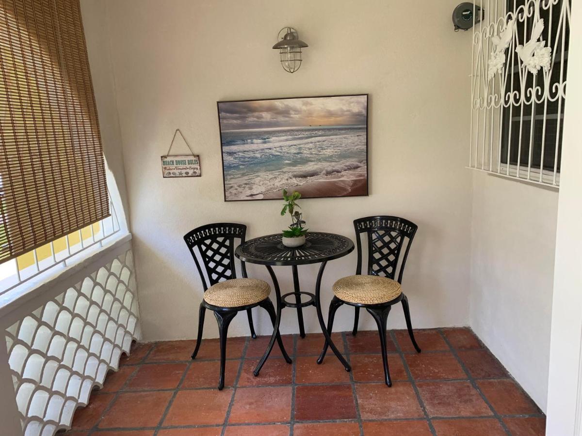 Flamboyant Beach House Saint James