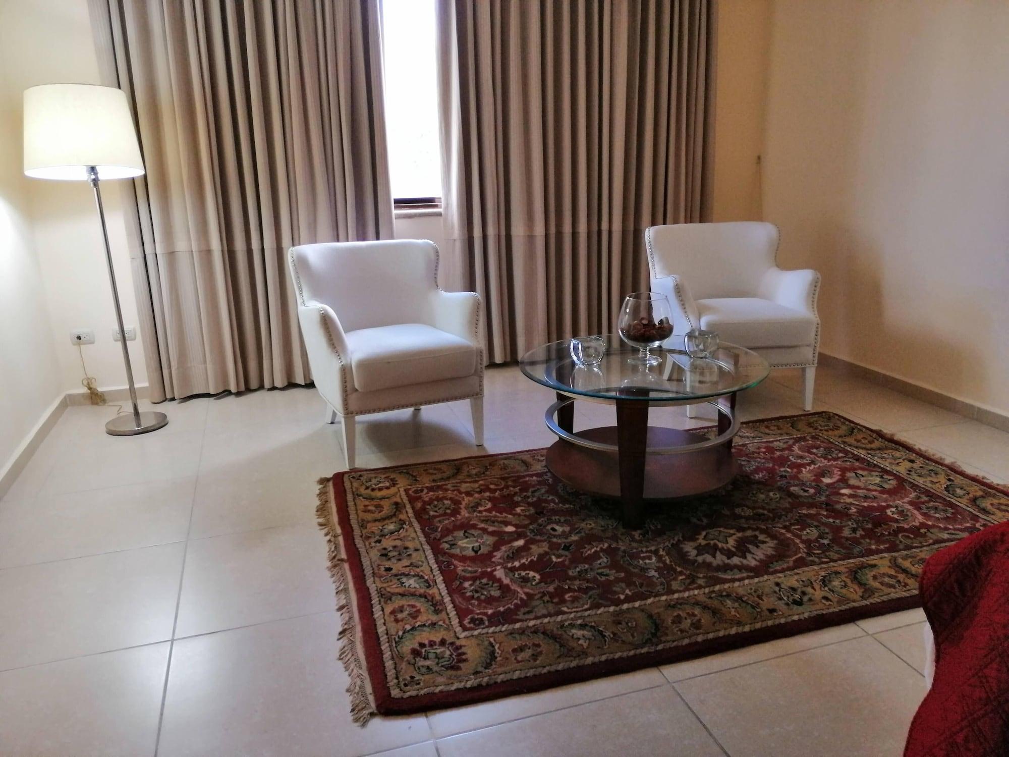 Ramada By Wyndham Princess 3*