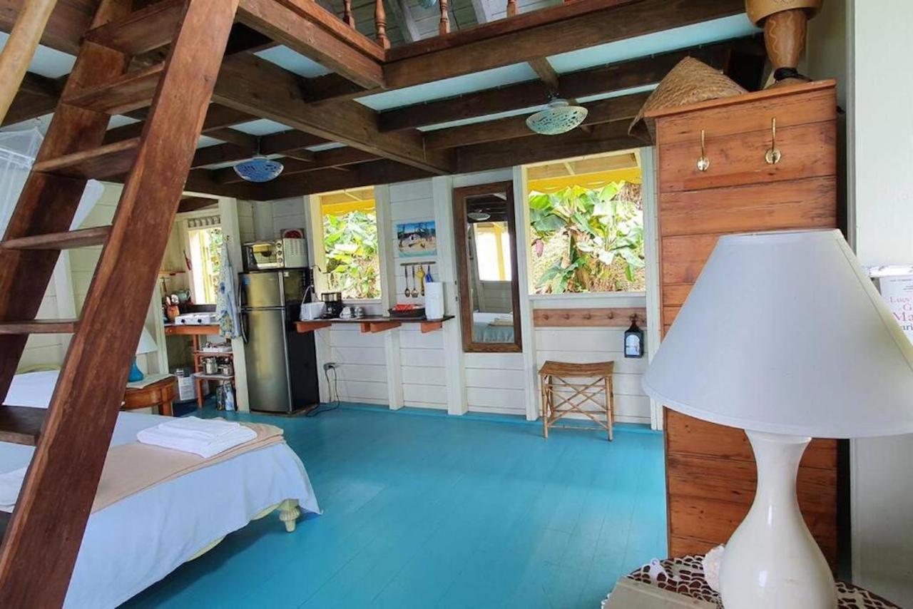 Traditional West Indian On Good Moon Farm Holiday home *