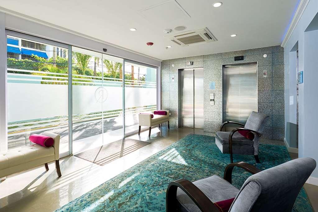 R Hotel