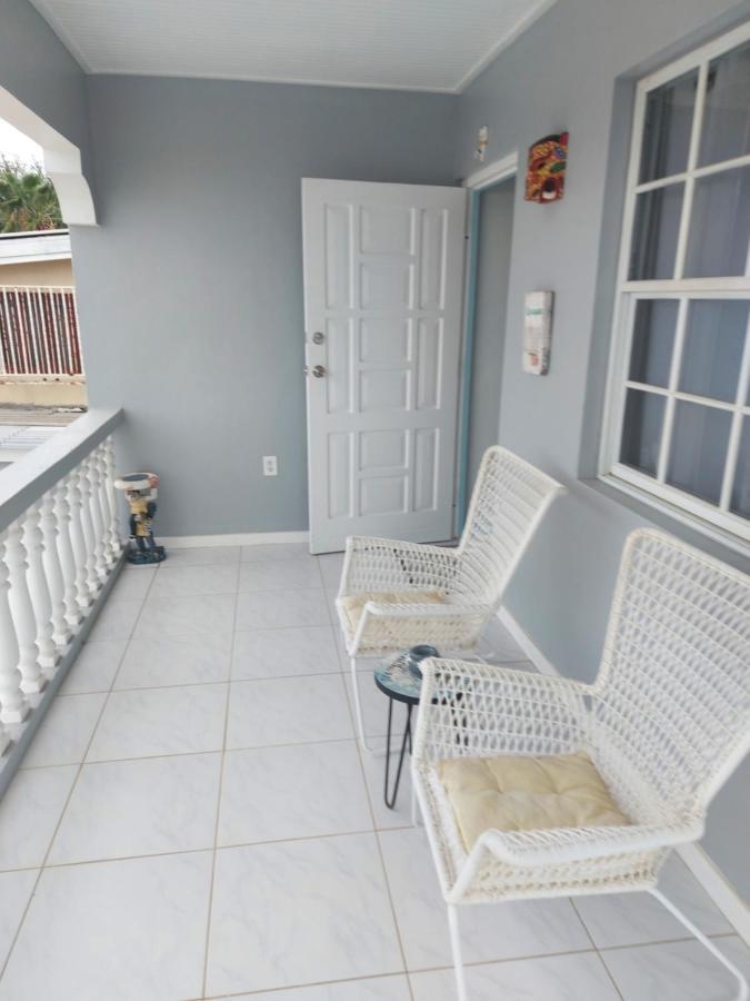 Ravens's Paradise Azul Apartment Willemstad